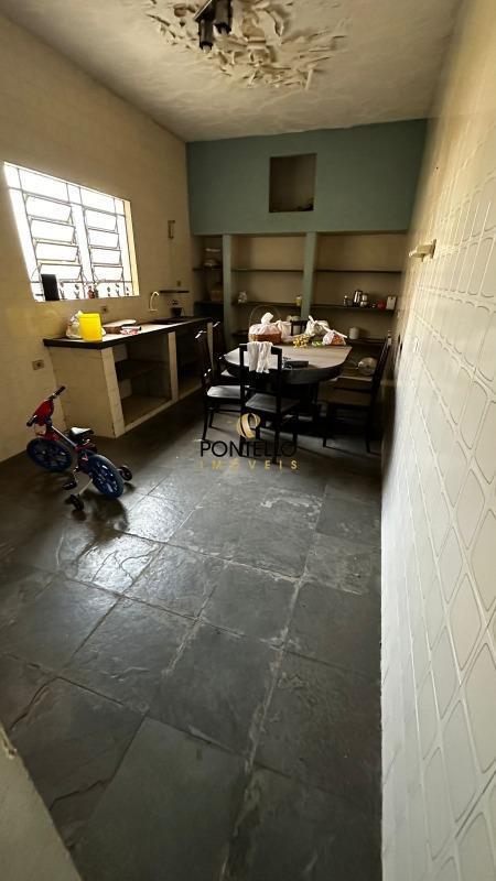 Casa, Centro, 3 Quartos, 0 Vaga