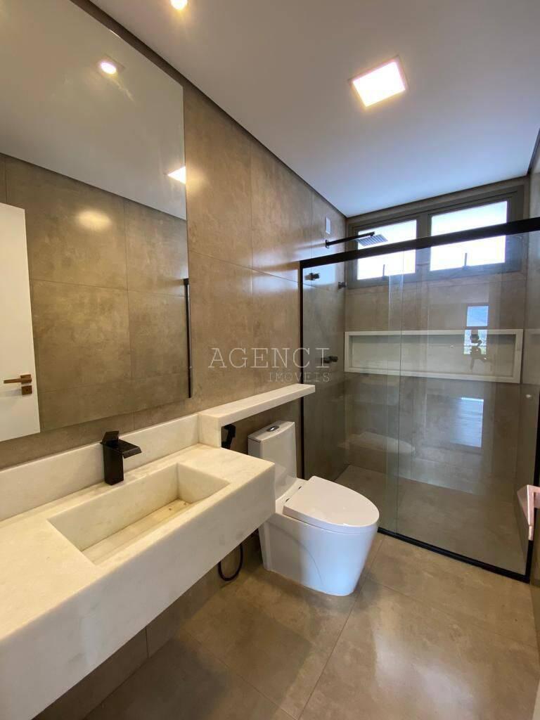 Casa, Alphaville - Lagoa dos Ingleses, 5 Quartos, 0 Vaga, 1 Suíte