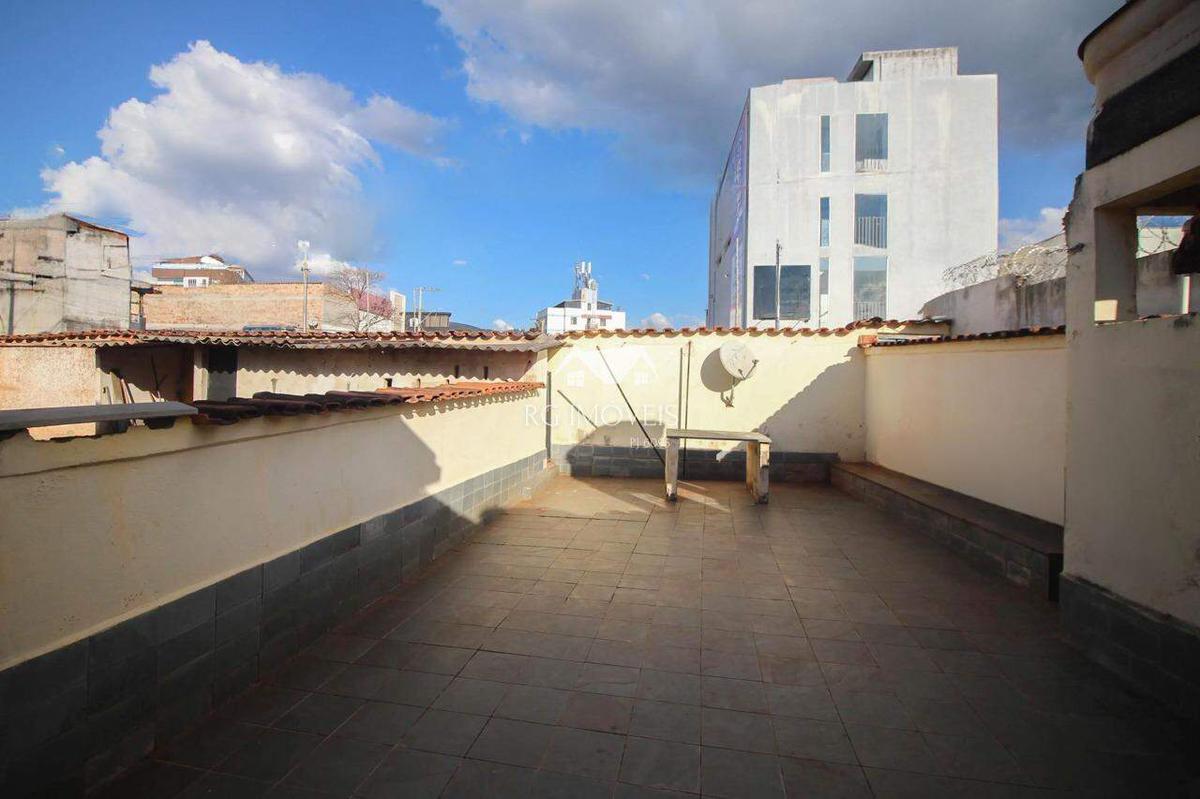 Casa, Milionários, 2 Quartos, 1 Vaga, 1 Suíte
