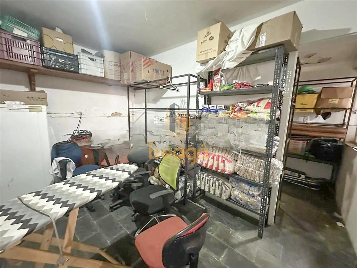 Casa, Califórnia, 4 Quartos, 8 Vagas, 1 Suíte