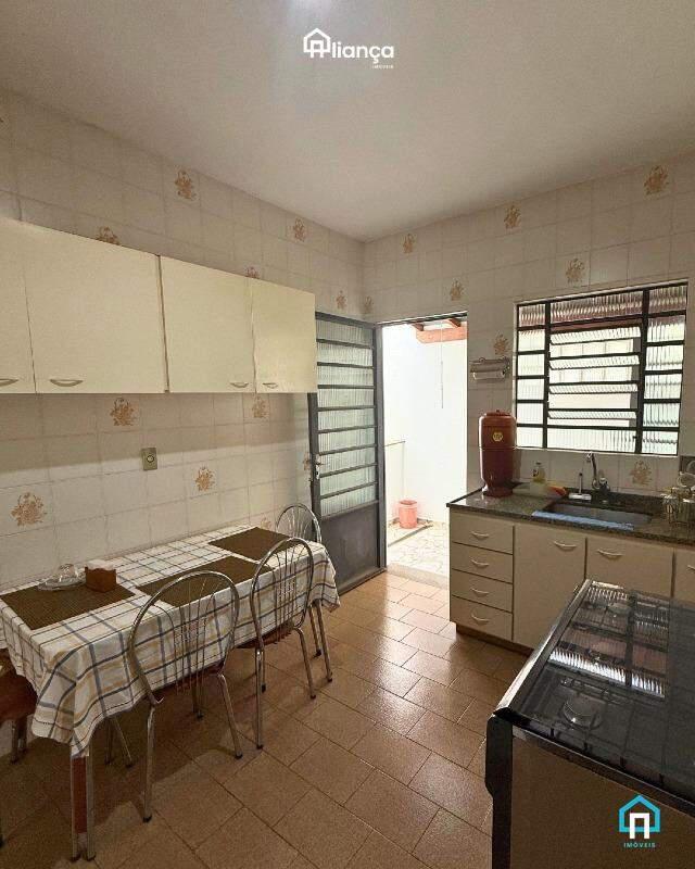 Casa, Centro, 3 Quartos, 1 Vaga, 1 Suíte