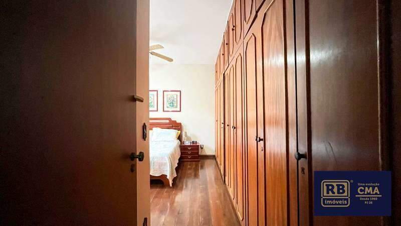 Casa, Luxemburgo, 5 Quartos, 4 Vagas, 2 Suítes