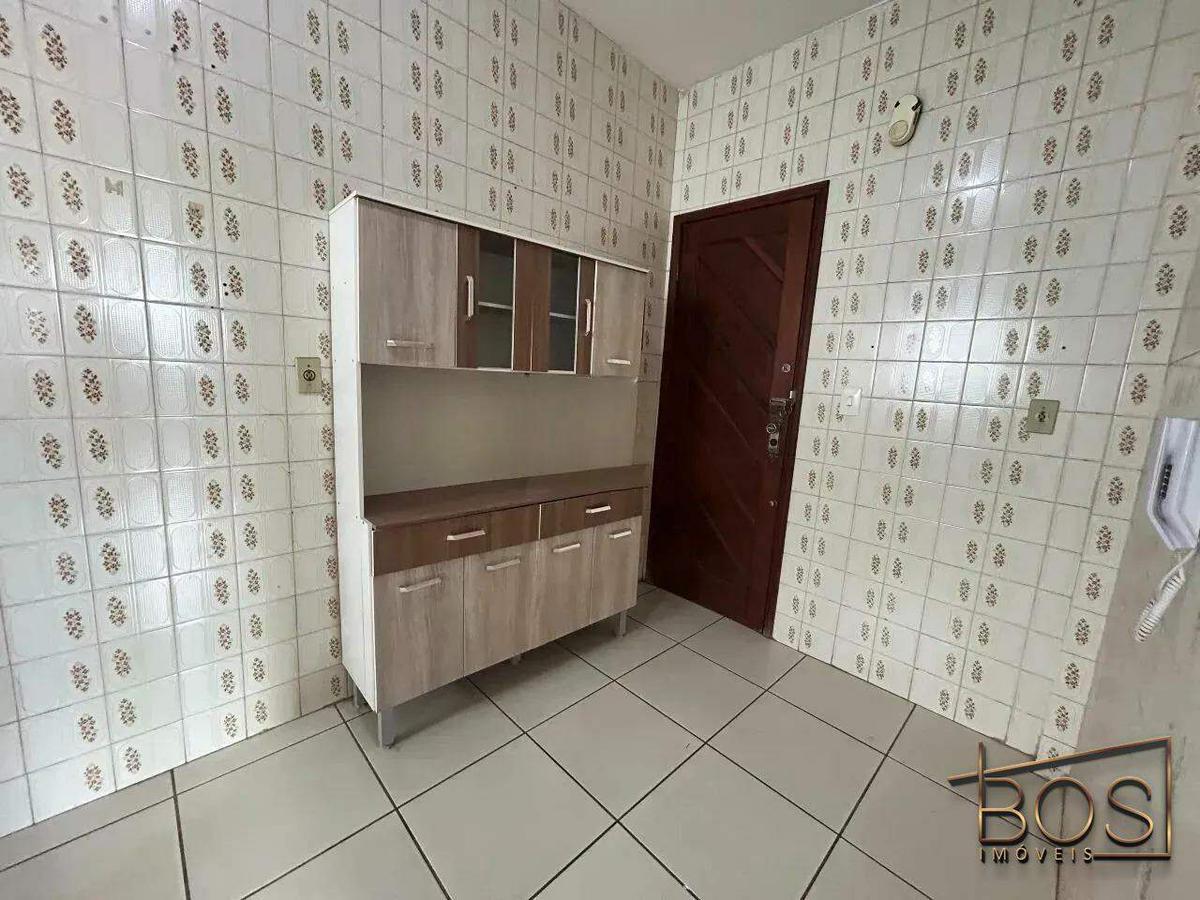 Apartamento, Sagrada Família, 2 Quartos, 0 Vaga