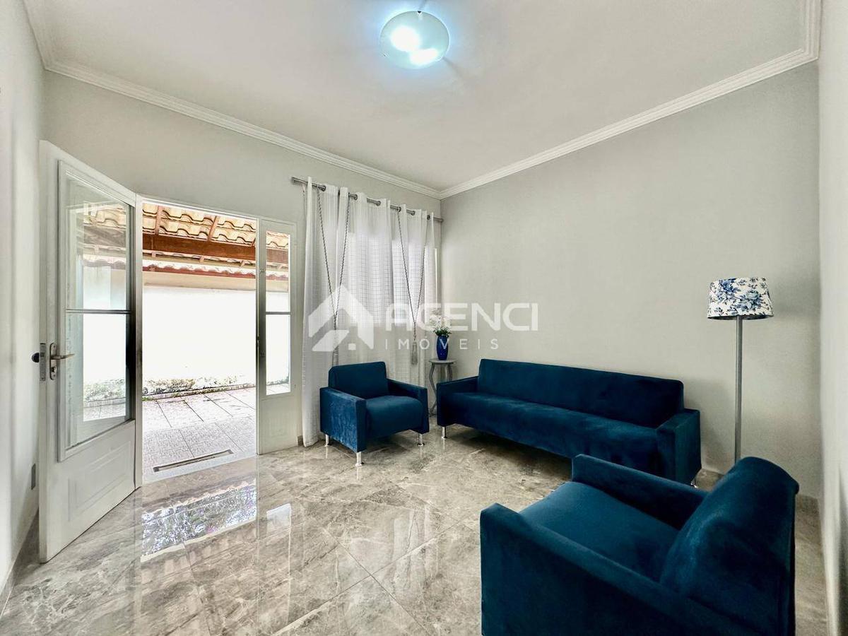 Casa, Cabral, 4 Quartos, 0 Vaga, 2 Suítes