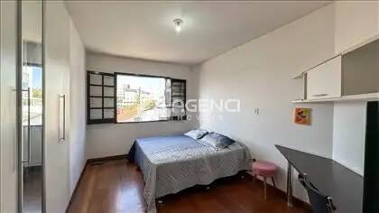 Casa, Camargos, 4 Quartos, 0 Vaga, 1 Suíte