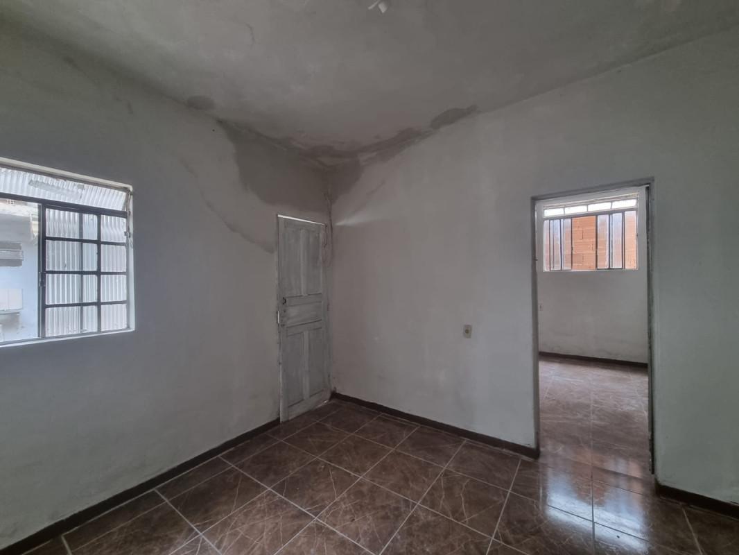 Quitinete, Industrial, 1 Quarto, 0 Vaga