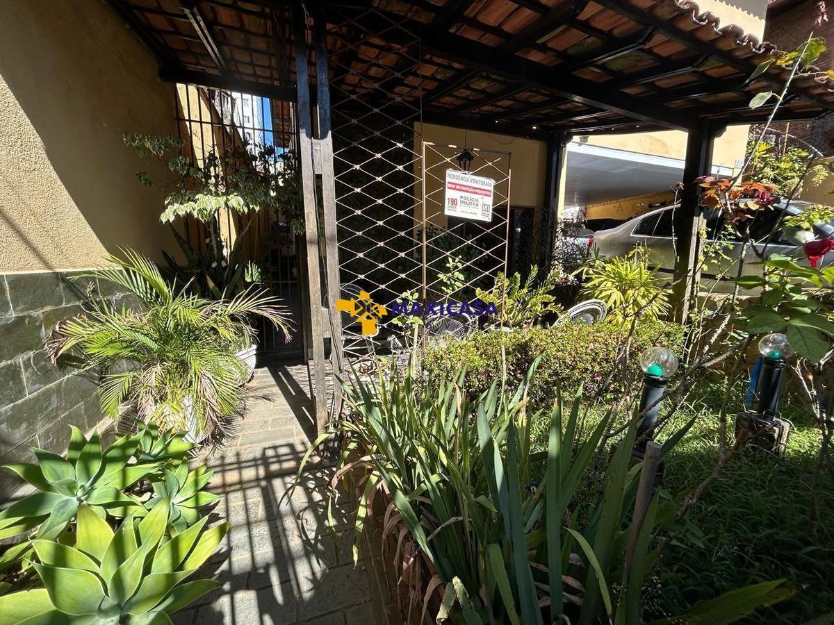 Casa, São José, 5 Quartos, 4 Vagas, 1 Suíte