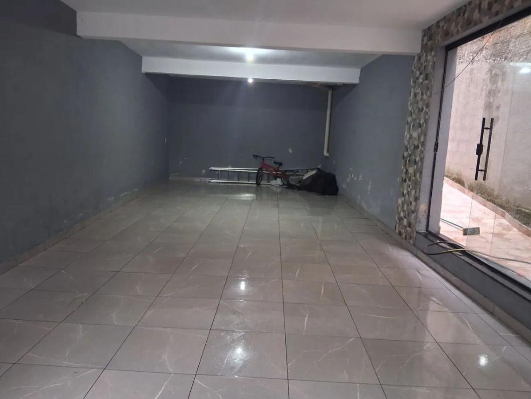 Casa, Industrial, 3 Quartos, 5 Vagas, 1 Suíte