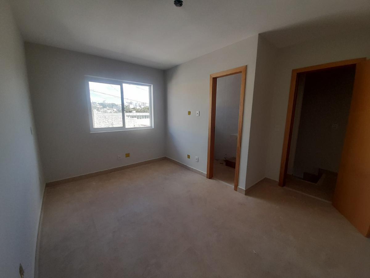 Casa, Esplanada, 3 Quartos, 2 Vagas, 1 Suíte
