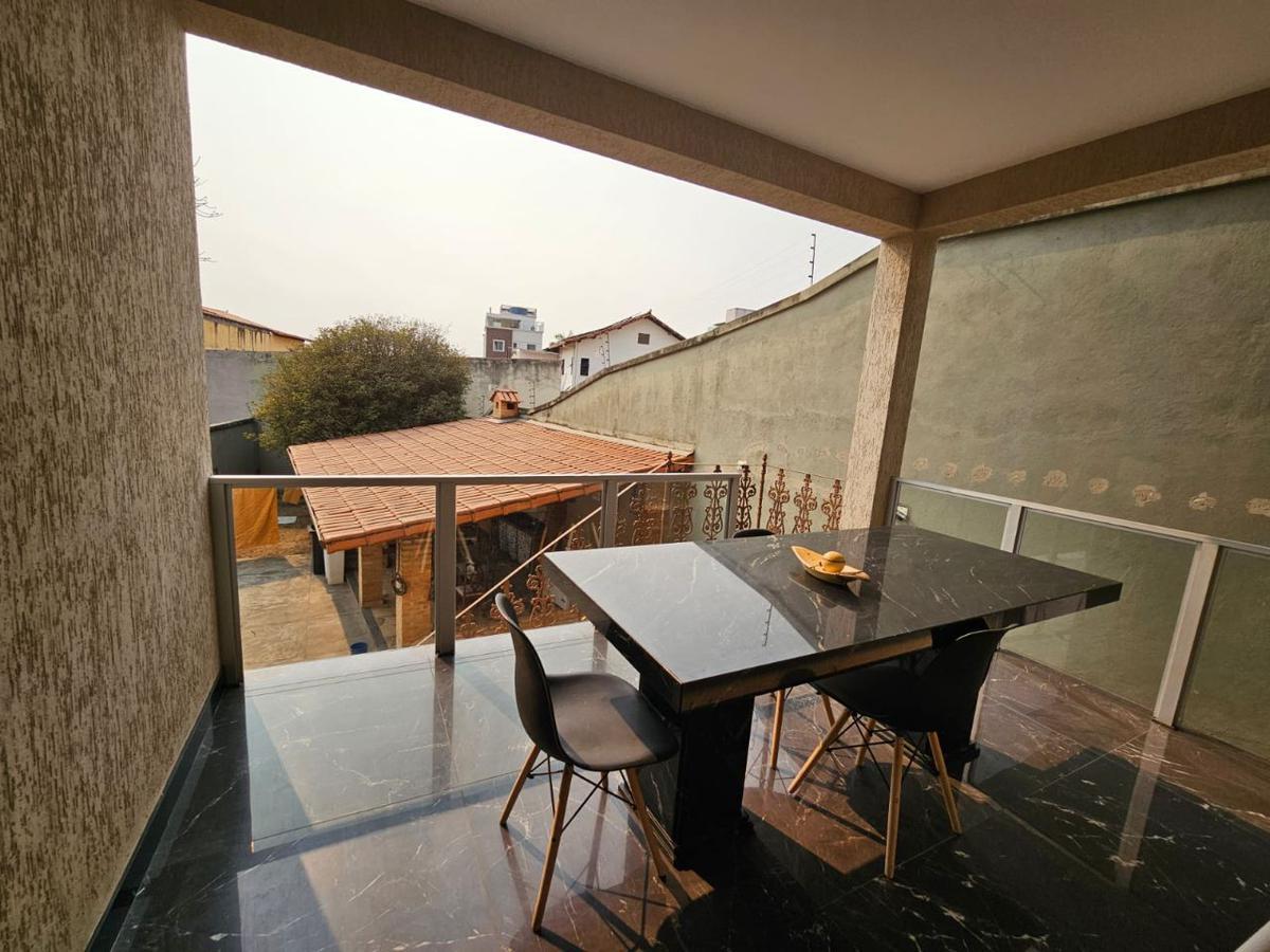 Casa, Santa Cruz, 4 Quartos, 4 Vagas, 1 Suíte