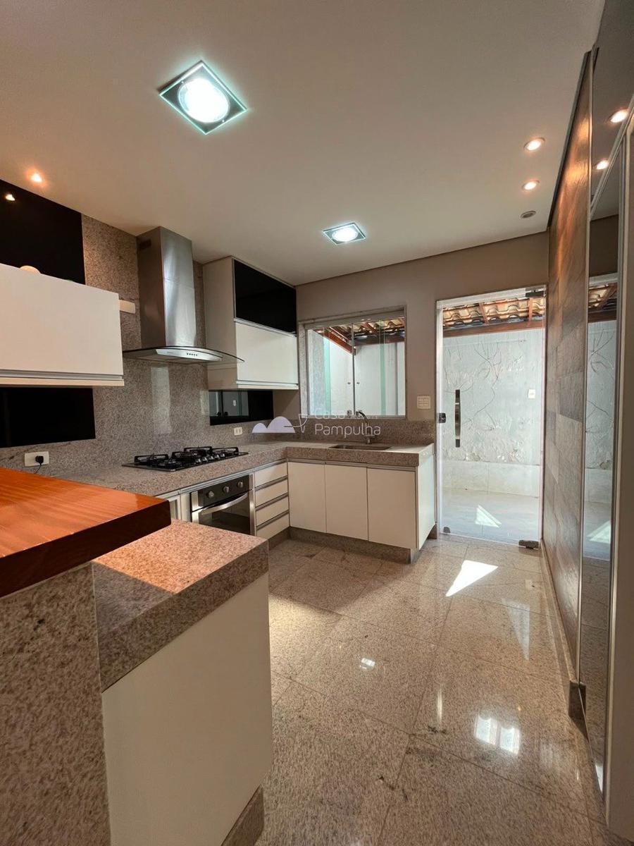 Casa, Itapoã, 4 Quartos, 2 Vagas, 2 Suítes
