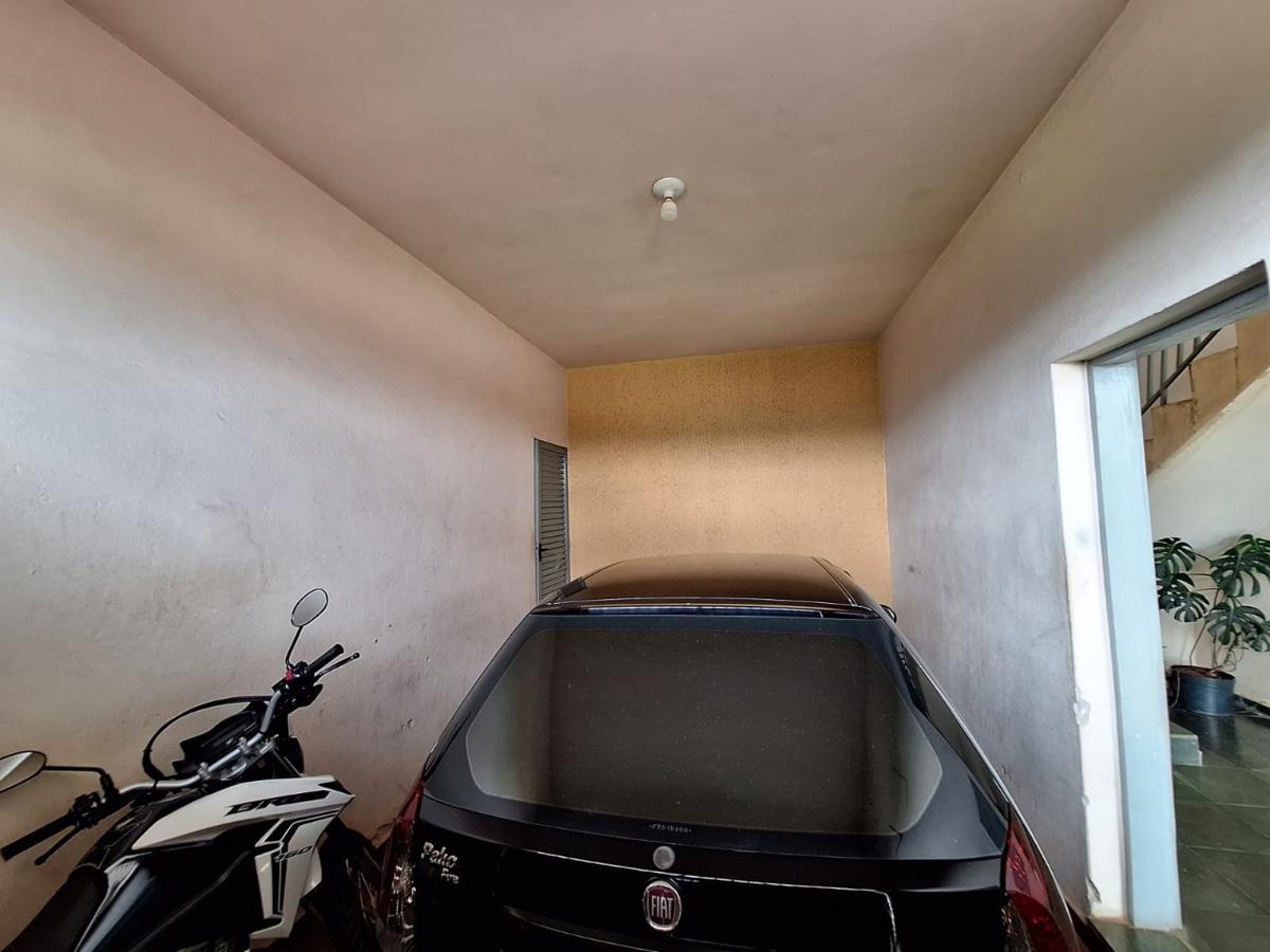 Casa, Centro, 3 Quartos, 0 Vaga