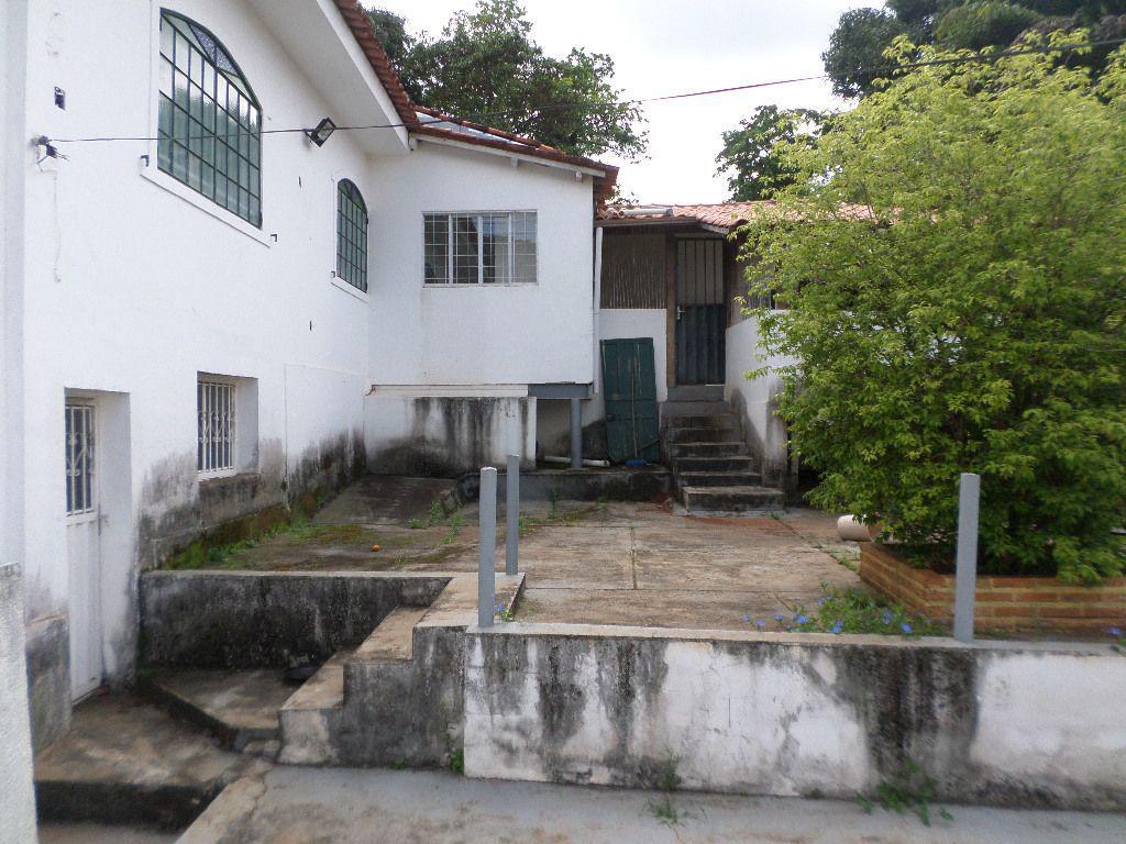 Casa, Centro, 5 Quartos, 0 Vaga, 1 Suíte