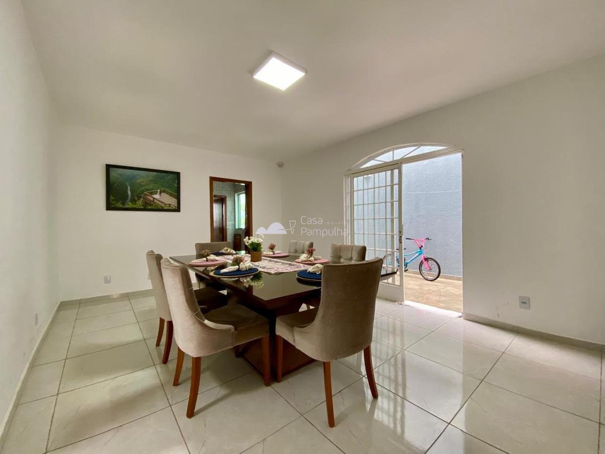 Casa, Planalto, 4 Quartos, 3 Vagas, 1 Suíte