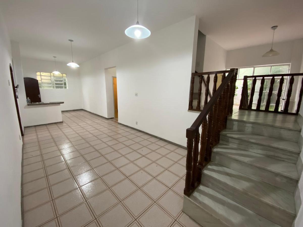 Casa, João Pinheiro, 4 Quartos, 0 Vaga, 2 Suítes