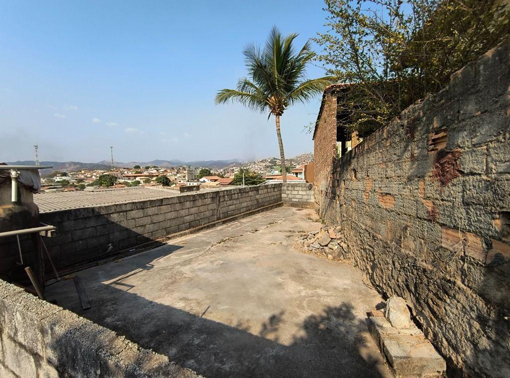 Casa, Nações Unidas, 4 Quartos, 2 Vagas, 1 Suíte