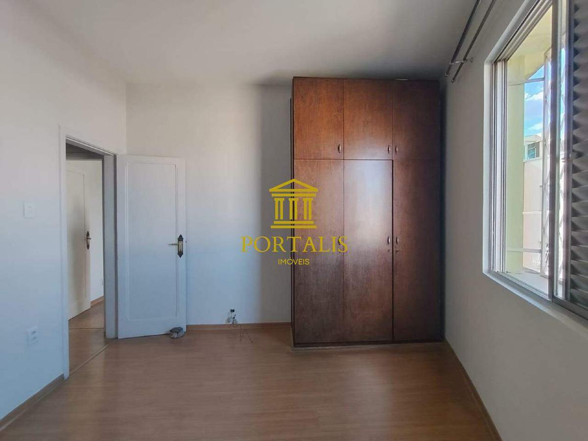 Apartamento, Floresta, 2 Quartos, 0 Vaga, 1 Suíte