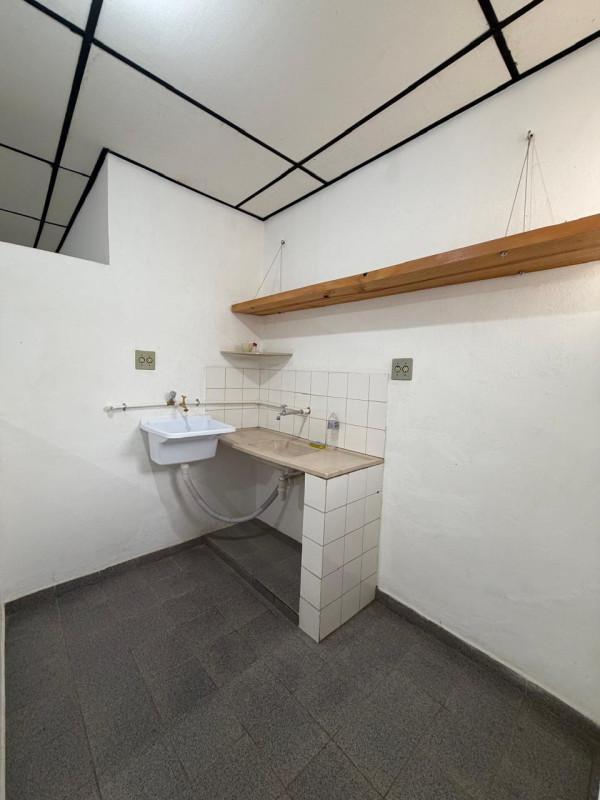 Quitinete, Sagrada Família, 1 Quarto, 0 Vaga