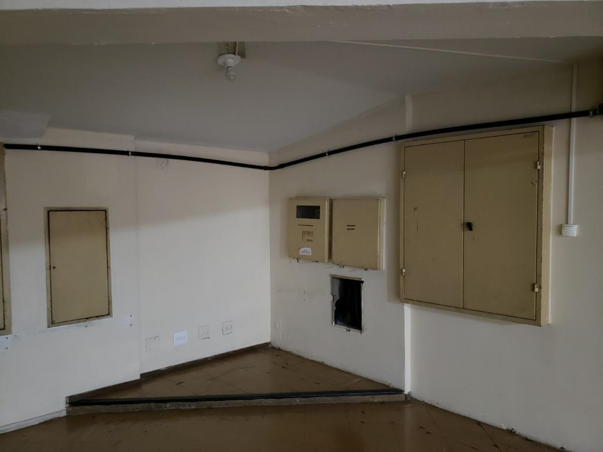 Prédio, Centro, 0 Quarto, 0 Vaga