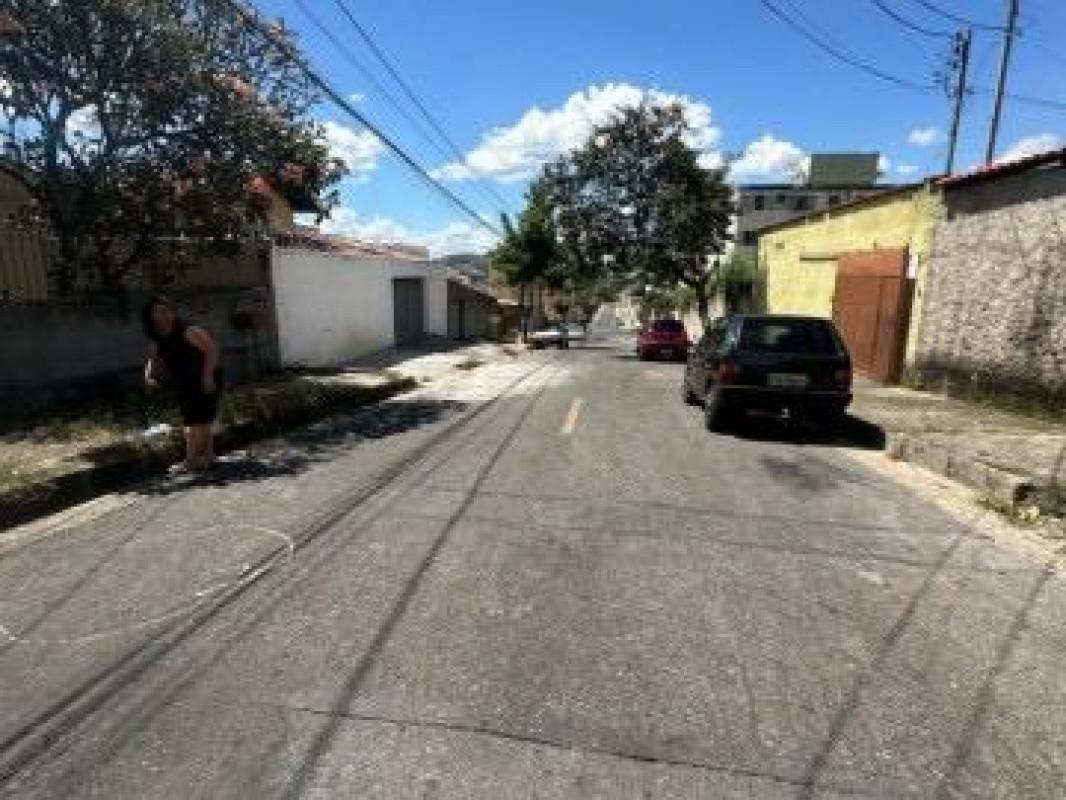 Casa, Jardim Brasília, 2 Quartos, 3 Vagas