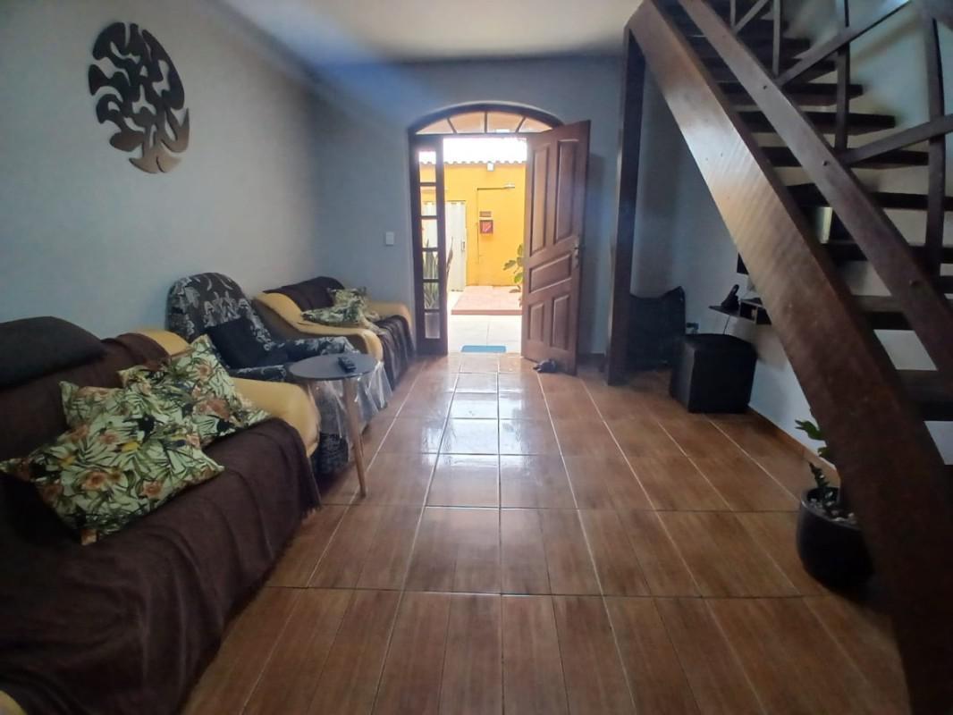 Casa, Campo Alegre, 6 Quartos, 3 Vagas, 2 Suítes