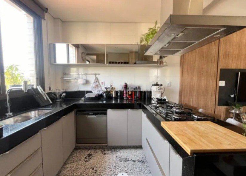 Cobertura, Itapoã, 4 Quartos, 8 Vagas, 2 Suítes