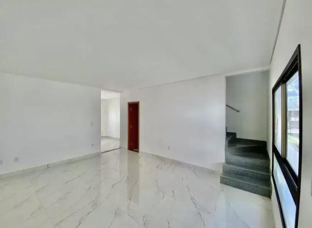 Casa, Trevo, 3 Quartos, 2 Vagas, 1 Suíte