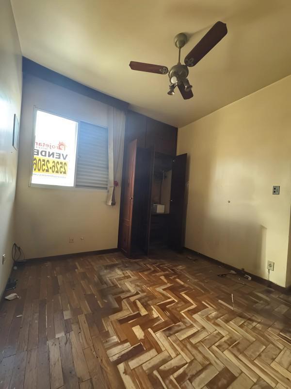 Apartamento, Sagrada Família, 2 Quartos, 1 Vaga