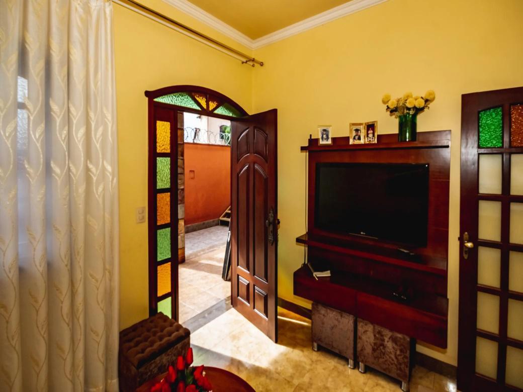 Casa, Minaslândia (p Maio), 5 Quartos, 2 Suítes