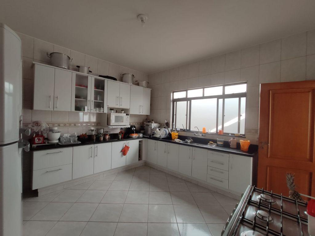 Casa, Rezende, 3 Quartos, 20 Vagas, 1 Suíte