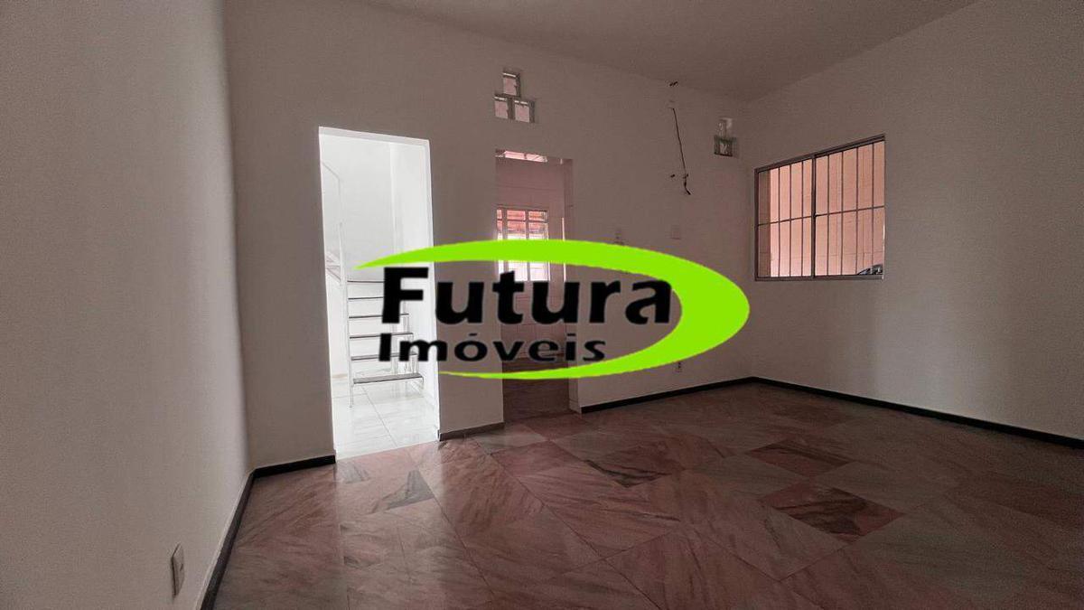 Casa, Miramar (barreiro), 4 Quartos, 2 Vagas, 2 Suítes