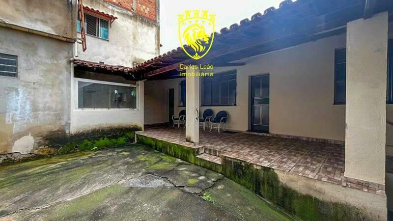 Casa, Santa Terezinha, 4 Quartos, 5 Vagas, 1 Suíte