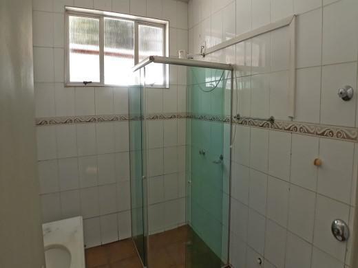Casa, Centro, 4 Quartos, 0 Vaga, 1 Suíte