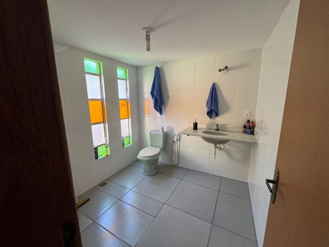 Casa, Colégio Batista, 4 Quartos, 2 Vagas, 2 Suítes