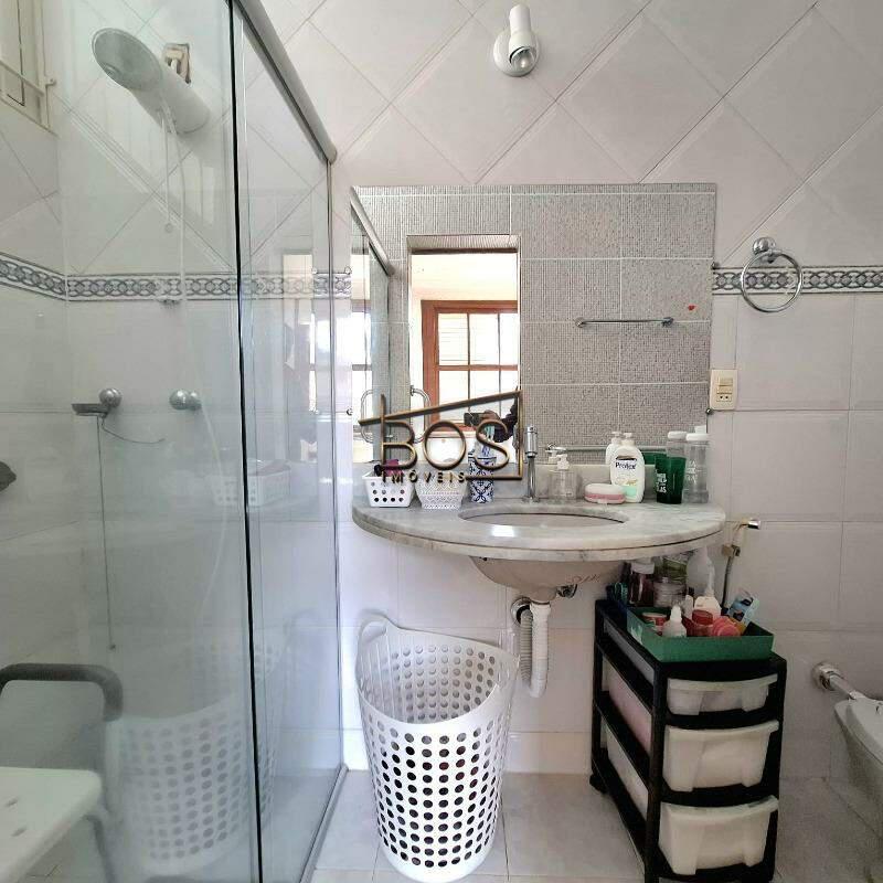 Casa, Serra, 7 Quartos, 5 Vagas, 3 Suítes