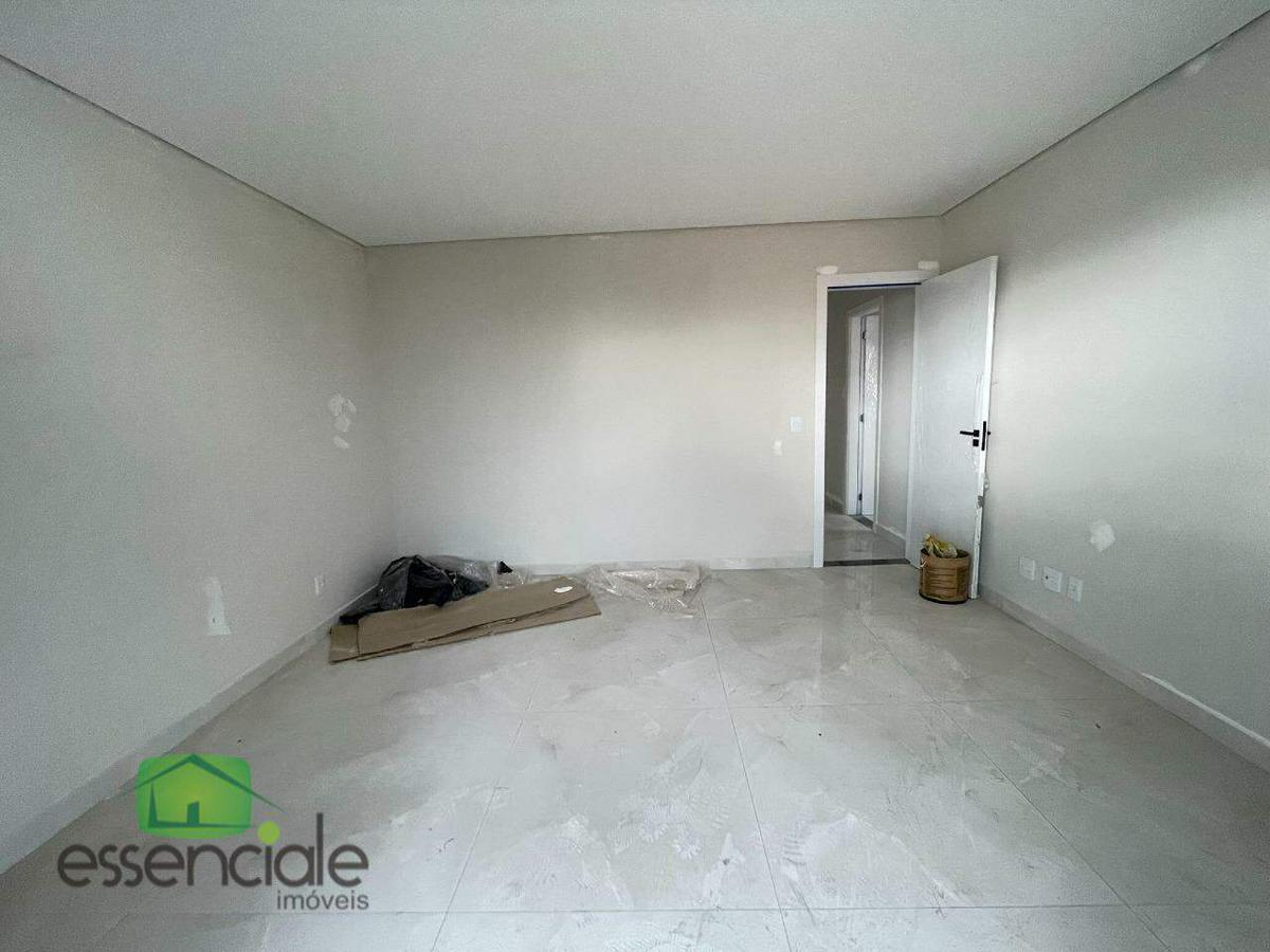 Cobertura, Santa Cruz Industrial, 4 Quartos, 4 Vagas