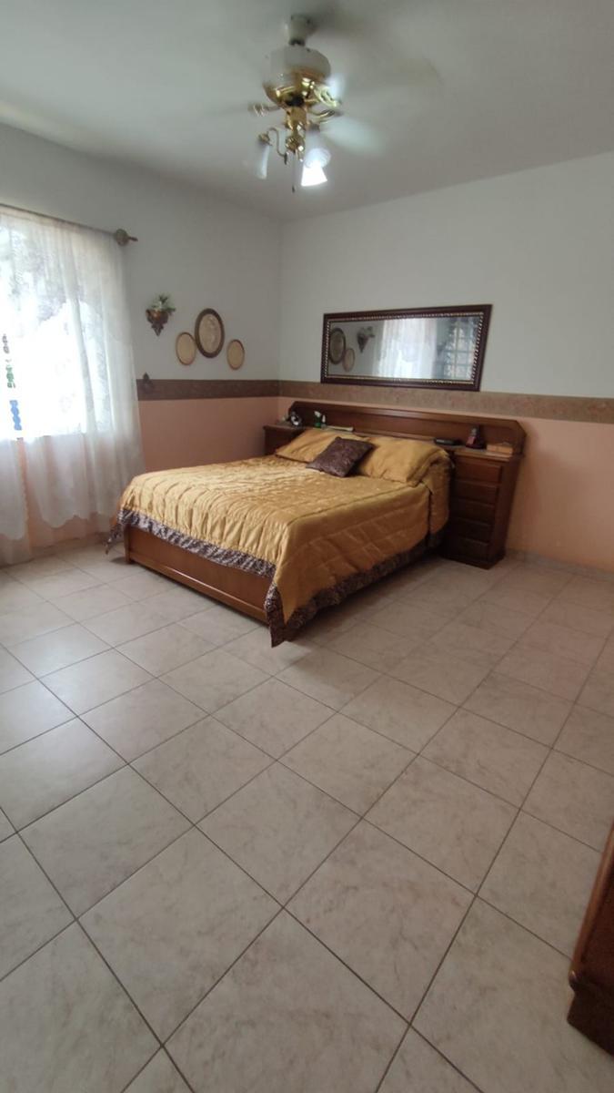 Casa, Serrano, 3 Quartos, 8 Vagas, 1 Suíte