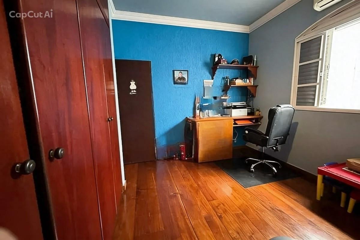 Casa, Castelo, 3 Quartos, 4 Vagas, 1 Suíte