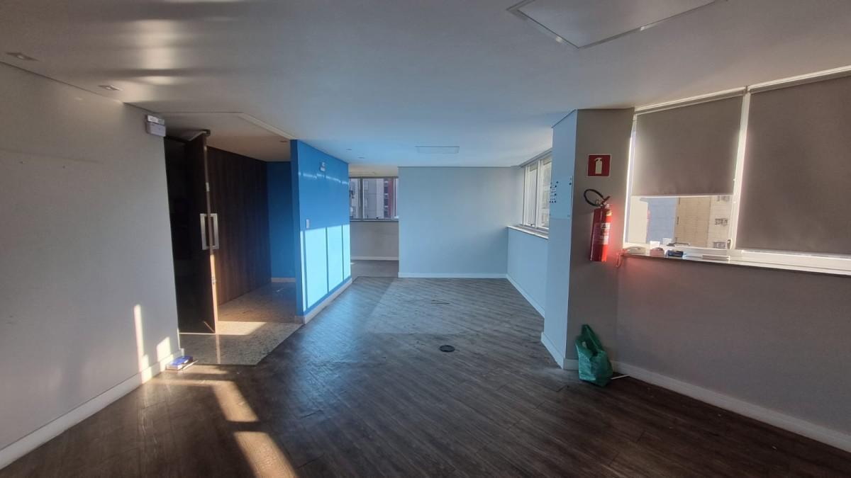 Sala, Savassi, 0 Quarto, 8 Vagas