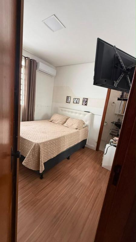 Casa, Centro, 3 Quartos, 2 Vagas, 1 Suíte