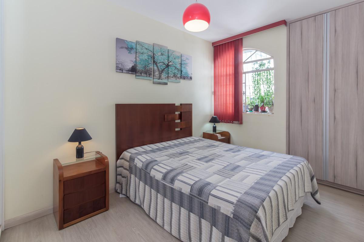 Apartamento, Sagrada Família, 2 Quartos, 1 Vaga