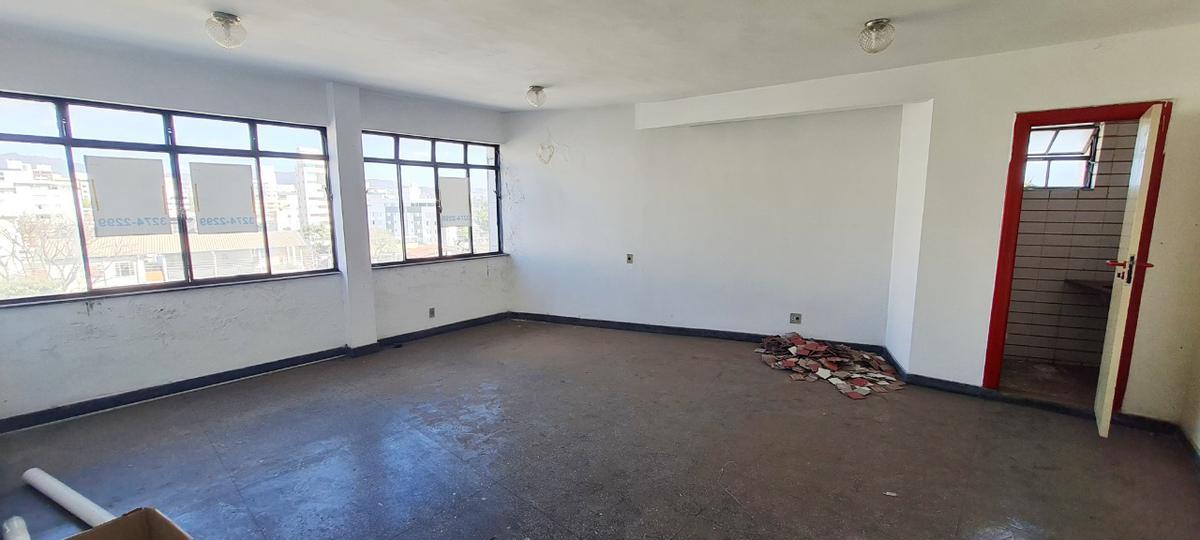 Sala, Santa Inês, 0 Quarto, 0 Vaga