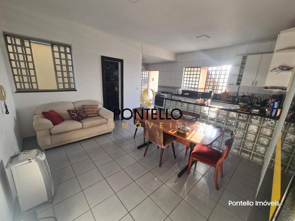 Casa, Cachoeirinha, 5 Quartos, 12 Vagas, 1 Suíte