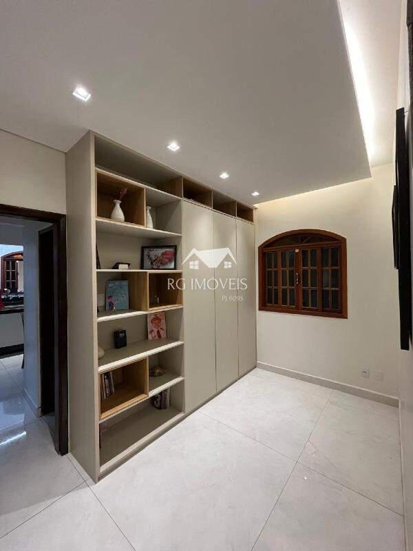 Casa, Conjunto Habitacional Bueno Franco, 3 Quartos, 4 Vagas