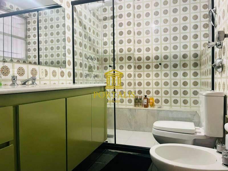 Apartamento, Funcionários, 4 Quartos, 2 Vagas, 1 Suíte