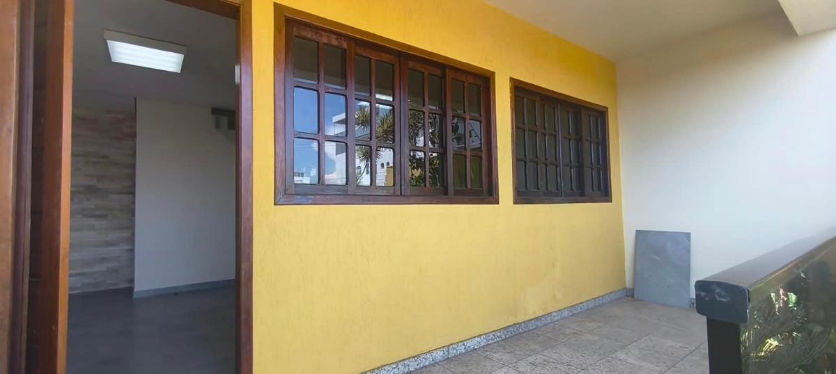 Casa, Pirajá, 3 Quartos, 2 Vagas, 1 Suíte
