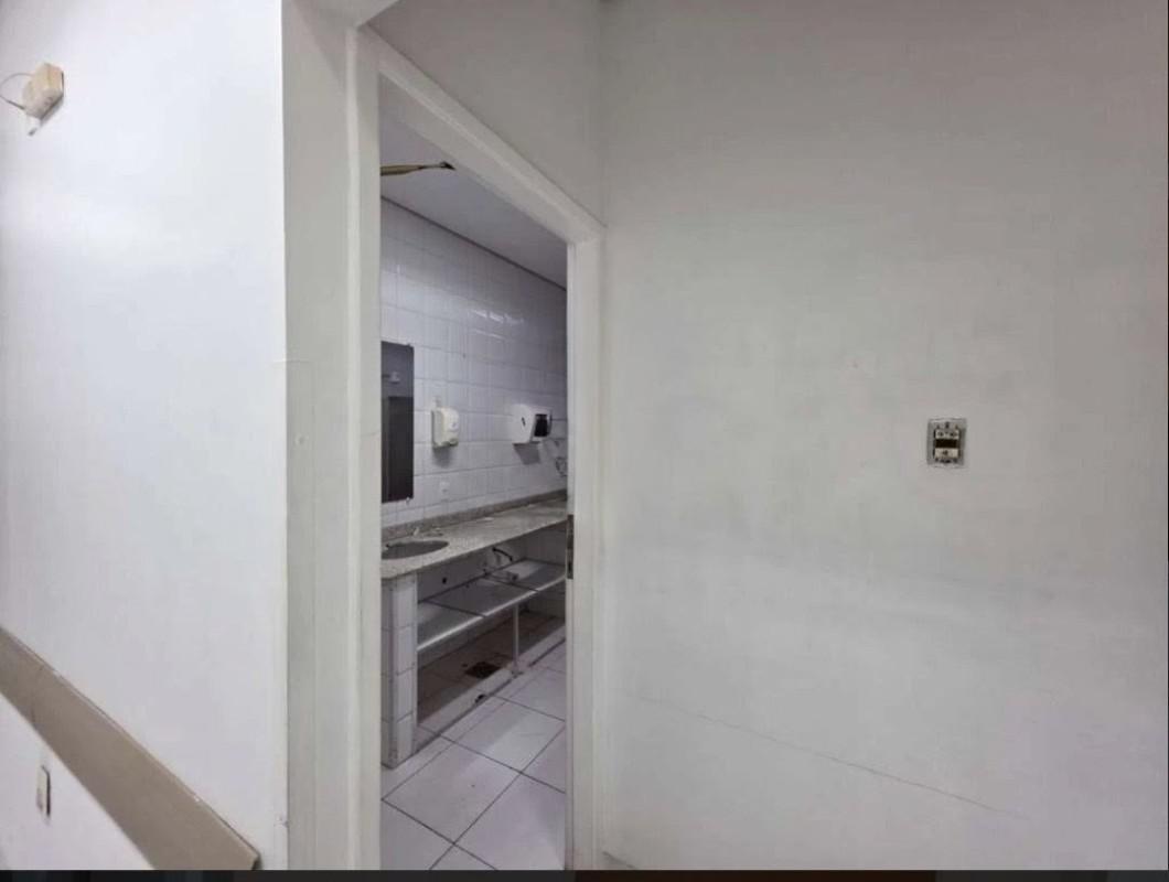 Prédio, Barro Preto, 1 Quarto, 0 Vaga, 1 Suíte