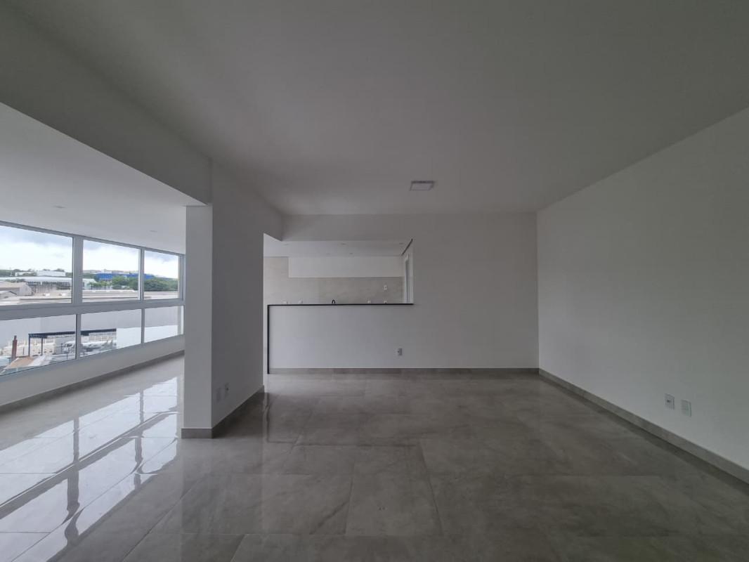 Apartamento, Jardim Riacho das Pedras, 3 Quartos, 4 Vagas, 3 Suítes