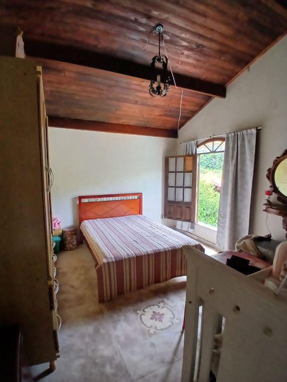 Fazenda, Pompeu, 2 Quartos, 0 Vaga