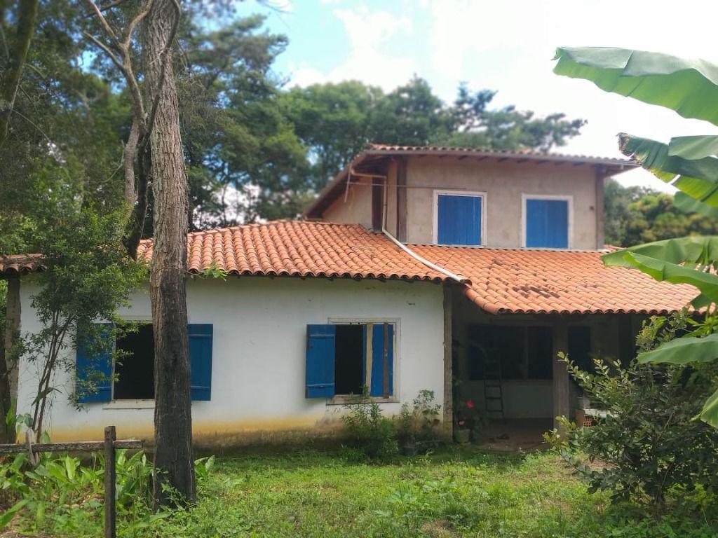 Fazenda, Ravena, 3 Quartos, 10 Vagas, 1 Suíte